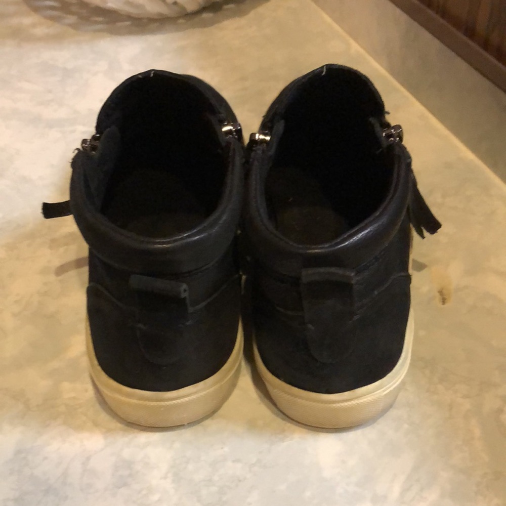 Gianni Bini Leather Shoes - Picture 4 of 10
